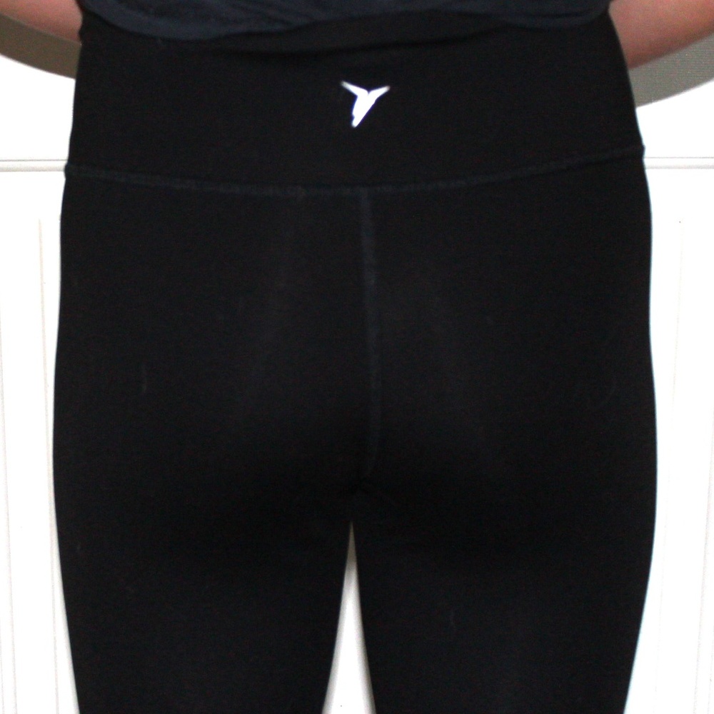 Black Old Navy Athletic Cropped Leggings